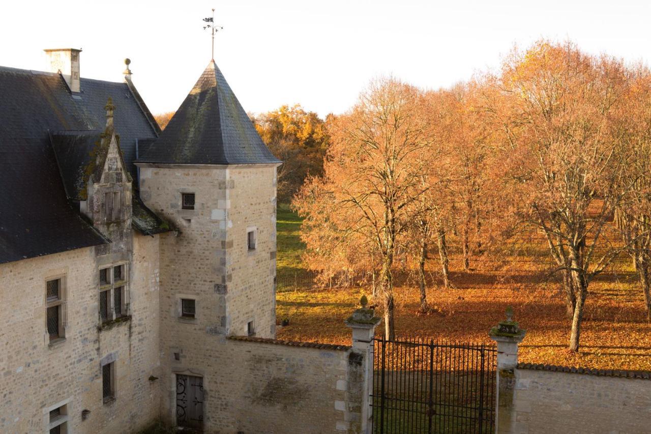 Chateau De Bois Charmant Les Nouillers Esterno foto