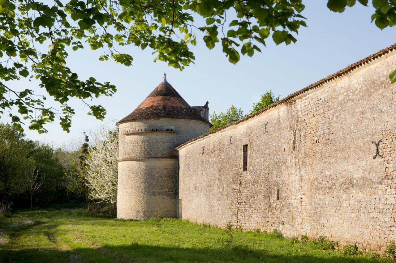 Chateau De Bois Charmant Les Nouillers Esterno foto
