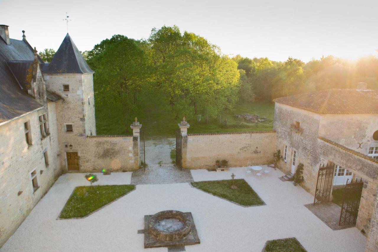 Chateau De Bois Charmant Les Nouillers Esterno foto